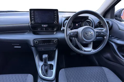 LJ23JLE Toyota Yaris 1.5 VVT-h Design E-CVT Euro 6 (s/s) 5dr Thumbnail #19