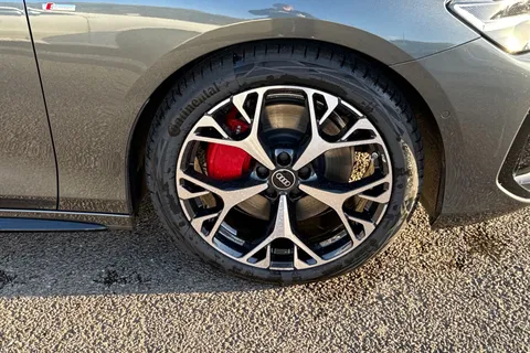 Audi A6 Avant 2.0 TDI Edition 1 S Tronic quattro Euro 6 (s/s) 5dr Thumbnail #24