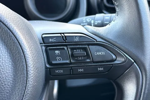 LJ23JLE Toyota Yaris 1.5 VVT-h Design E-CVT Euro 6 (s/s) 5dr Thumbnail #35