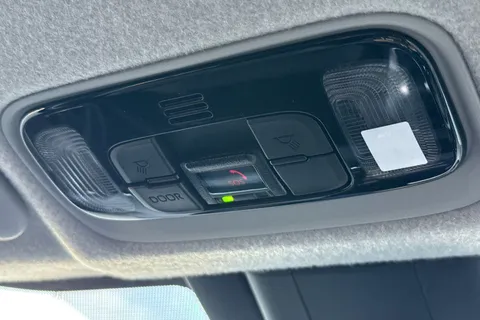 LJ23JLE Toyota Yaris 1.5 VVT-h Design E-CVT Euro 6 (s/s) 5dr Thumbnail #43