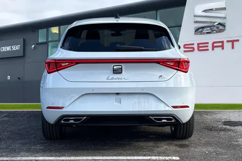 SEAT Leon 1.5 eHybrid 25.8kWh FR DSG Euro 6 (s/s) 5dr Thumbnail #5