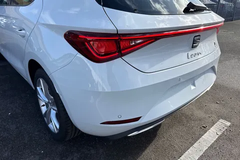 SEAT Leon 1.5 eHybrid 25.8kWh FR DSG Euro 6 (s/s) 5dr Thumbnail #8