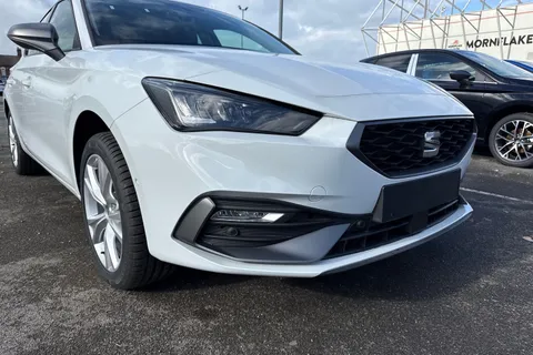 SEAT Leon 1.5 eHybrid 25.8kWh FR DSG Euro 6 (s/s) 5dr Thumbnail #9