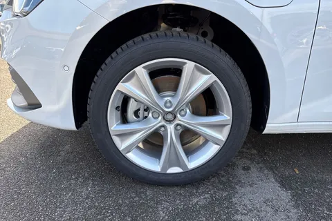 SEAT Leon 1.5 eHybrid 25.8kWh FR DSG Euro 6 (s/s) 5dr Thumbnail #10