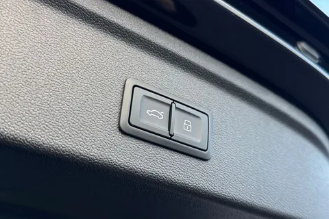  Audi RS 3 2.5 TFSI Carbon Vorsprung Sportback S Tronic quattro Euro 6 (s/s) 5dr Thumbnail #38