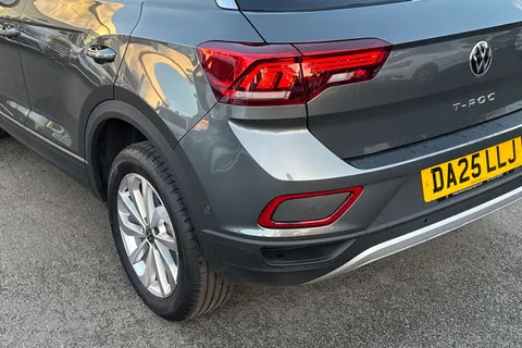DA25LLJ Volkswagen T-Roc 1.5 TSI Match 5dr DSG | Rear Camera | App Connect Thumbnail #9
