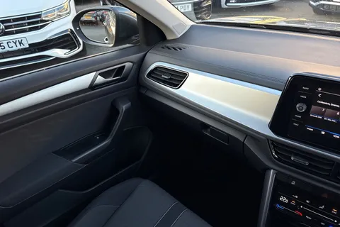 DA25LLJ Volkswagen T-Roc 1.5 TSI Match 5dr DSG | Rear Camera | App Connect Thumbnail #21