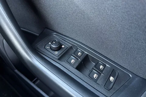 DA25LLJ Volkswagen T-Roc 1.5 TSI Match 5dr DSG | Rear Camera | App Connect Thumbnail #26