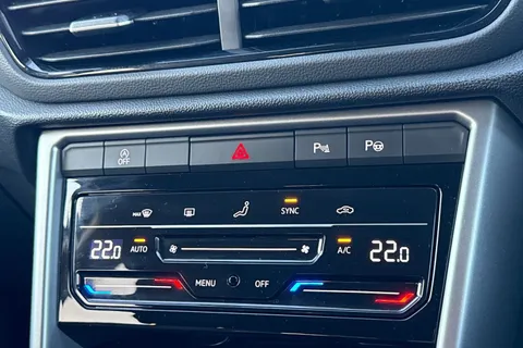 DA25LLJ Volkswagen T-Roc 1.5 TSI Match 5dr DSG | Rear Camera | App Connect Thumbnail #33