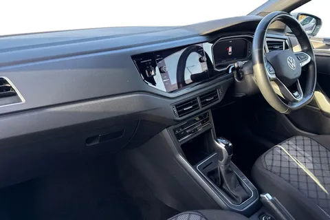 FG22HKP Volkswagen Polo 1.0 TSI 110 R-Line 5dr DSG **17' BERGAMO ALLOYS** Thumbnail #16