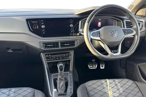 FG22HKP Volkswagen Polo 1.0 TSI 110 R-Line 5dr DSG **17' BERGAMO ALLOYS** Thumbnail #19