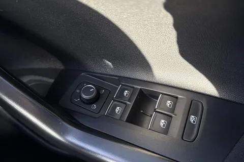 FG22HKP Volkswagen Polo 1.0 TSI 110 R-Line 5dr DSG **17' BERGAMO ALLOYS** Thumbnail #22