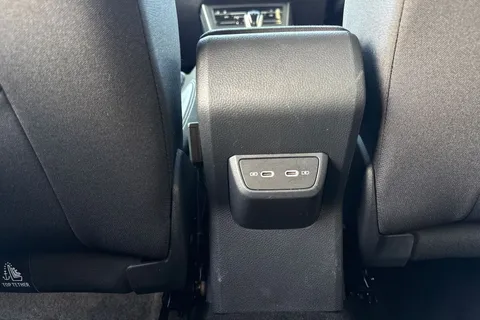 FG22HKP Volkswagen Polo 1.0 TSI 110 R-Line 5dr DSG **17' BERGAMO ALLOYS** Thumbnail #30