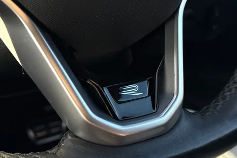 FG22HKP Volkswagen Polo 1.0 TSI 110 R-Line 5dr DSG **17' BERGAMO ALLOYS** Thumbnail #36