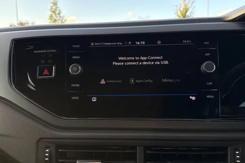 FG22HKP Volkswagen Polo 1.0 TSI 110 R-Line 5dr DSG **17' BERGAMO ALLOYS** Thumbnail #41