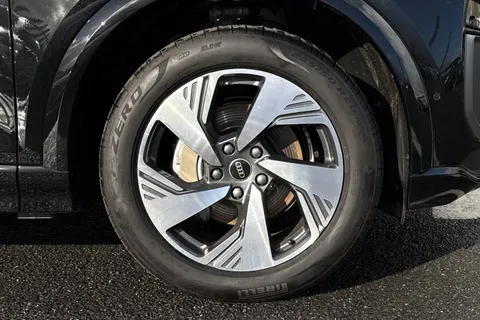 NL25JCU Audi Q6 E-Tron Q6 SUV S line e-tron quattro 285,00 kW Thumbnail #11