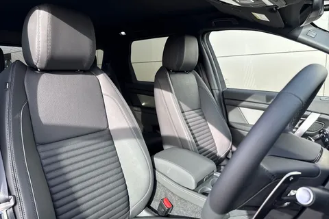 Land Rover Discovery Sport 2.0 D165 MHEV Dynamic SE Auto 4WD Euro 6 (s/s) 5dr Thumbnail #11