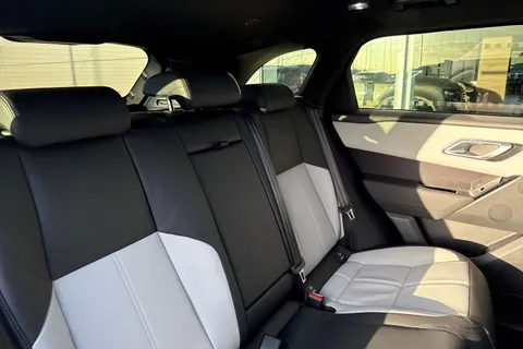 Land Rover Range Rover Velar 2.0 D200 MHEV Dynamic SE Auto 4WD Euro 6 (s/s) 5dr Thumbnail #13
