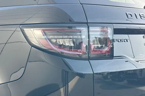 Land Rover Discovery Sport 2.0 D165 MHEV Dynamic SE Auto 4WD Euro 6 (s/s) 5dr Thumbnail #32