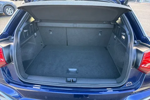 PY22AOP Audi Q2 S line 35 TFSI 150 PS 6-speed Thumbnail #7