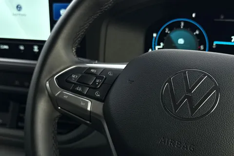 BV25SFJ Volkswagen Transporter Commerce Plus 2.0 TDI 110 PS 6sp Manual Thumbnail #58