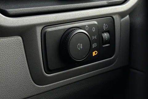 BV25SFJ Volkswagen Transporter Commerce Plus 2.0 TDI 110 PS 6sp Manual Thumbnail #62