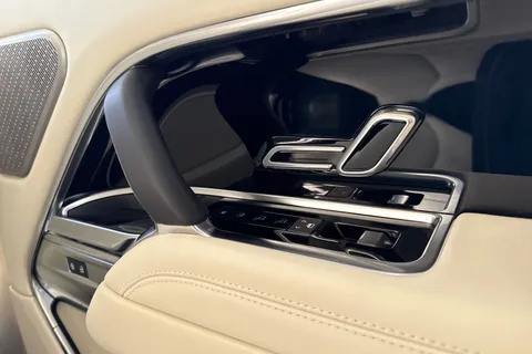 Land Rover Range Rover 3.0 P460e 38.2kWh Autobiography Auto 4WD Euro 6 (s/s) 5dr Thumbnail #41