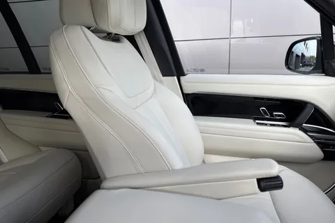 Land Rover Range Rover 3.0 P460e 38.2kWh Autobiography Auto 4WD Euro 6 (s/s) 5dr Thumbnail #61