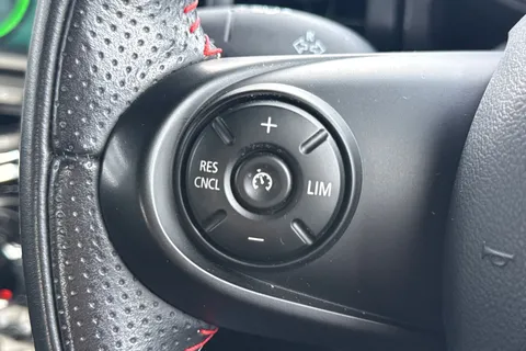 LG20ZHH Mini Hatch 1.5 Cooper Sport Euro 6 (s/s) 3dr Thumbnail #38