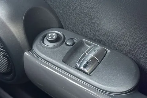 LG20ZHH Mini Hatch 1.5 Cooper Sport Euro 6 (s/s) 3dr Thumbnail #42