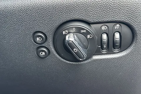 LG20ZHH Mini Hatch 1.5 Cooper Sport Euro 6 (s/s) 3dr Thumbnail #45