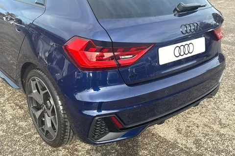  Audi A1 1.0 TFSI 30 Black Edition Sportback Euro 6 (s/s) 5dr Thumbnail #8