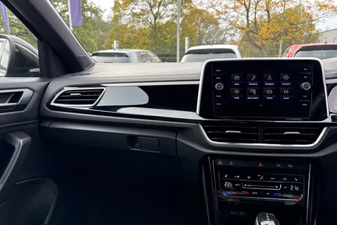 KT74ZGC Volkswagen T-Roc 1.5 TSI R-Line 5dr DSG | Heated Seats |  Rear Camera Thumbnail #21