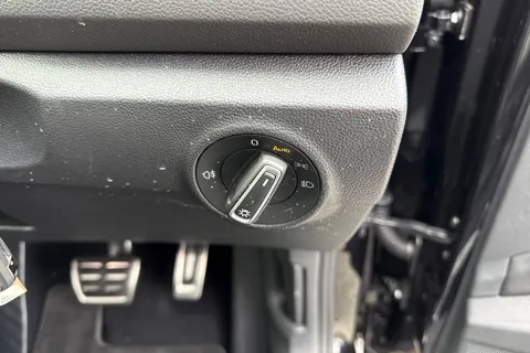 KT74ZGC Volkswagen T-Roc 1.5 TSI R-Line 5dr DSG | Heated Seats |  Rear Camera Thumbnail #30