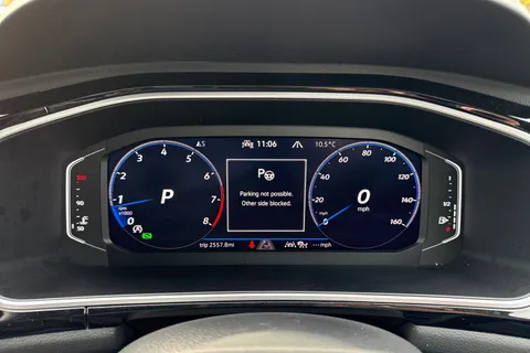 KT74ZGC Volkswagen T-Roc 1.5 TSI R-Line 5dr DSG | Heated Seats |  Rear Camera Thumbnail #39