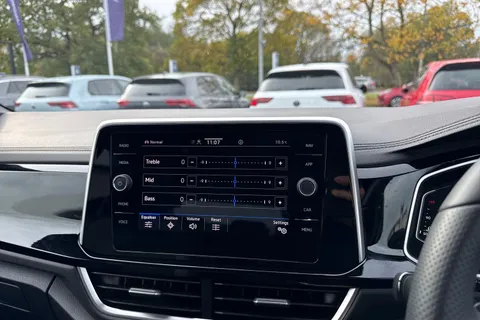 KT74ZGC Volkswagen T-Roc 1.5 TSI R-Line 5dr DSG | Heated Seats |  Rear Camera Thumbnail #49