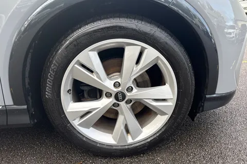 22 of 55 for Audi Q4 e-tron 35 S line Auto 5dr 55kWh