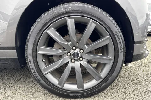 OV19XJY Land Rover Range Rover Velar 2.0 D240 R-Dynamic HSE Auto 4WD Euro 6 (s/s) 5dr Thumbnail #11