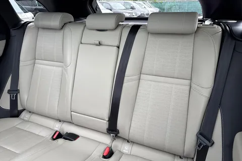 OV19XJY Land Rover Range Rover Velar 2.0 D240 R-Dynamic HSE Auto 4WD Euro 6 (s/s) 5dr Thumbnail #20