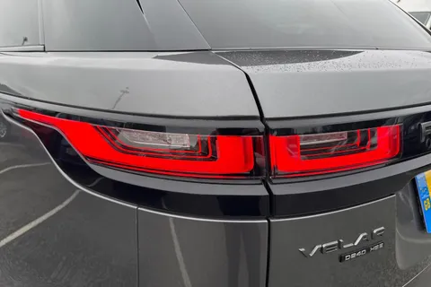 OV19XJY Land Rover Range Rover Velar 2.0 D240 R-Dynamic HSE Auto 4WD Euro 6 (s/s) 5dr Thumbnail #26