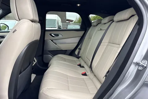 OV19XJY Land Rover Range Rover Velar 2.0 D240 R-Dynamic HSE Auto 4WD Euro 6 (s/s) 5dr Thumbnail #35