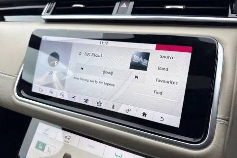 OV19XJY Land Rover Range Rover Velar 2.0 D240 R-Dynamic HSE Auto 4WD Euro 6 (s/s) 5dr Thumbnail #52