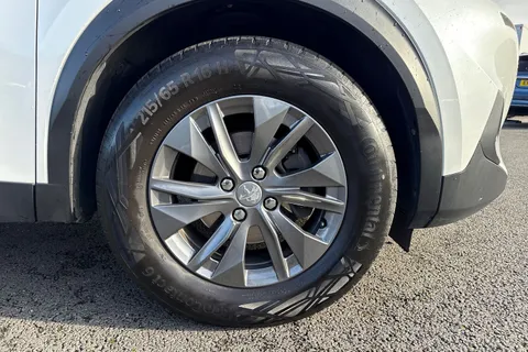 10 of 65 for PEUGEOT 2008 Active Premium Ptech 1.2 PureTech Active Premium Euro 6 (s/s) 5dr