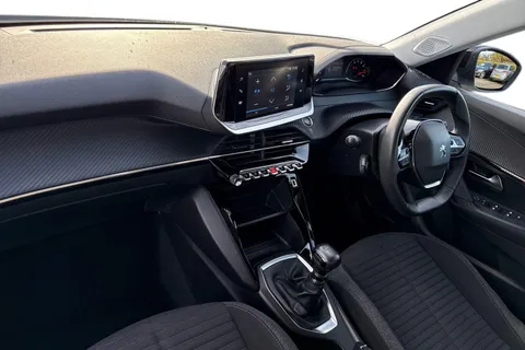 15 of 65 for PEUGEOT 2008 Active Premium Ptech 1.2 PureTech Active Premium Euro 6 (s/s) 5dr