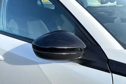 28 of 65 for PEUGEOT 2008 Active Premium Ptech 1.2 PureTech Active Premium Euro 6 (s/s) 5dr