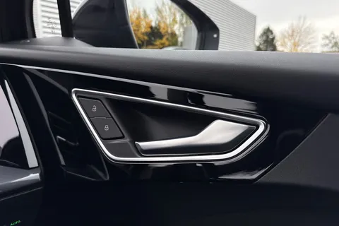 43 of 61 for Audi Q4 e-tron Q4 Sportback S line 45 e-tron 210,00 kW