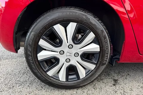 13 of 47 for HONDA JAZZ 1.5 i-MMD Hybrid SR 5dr eCVT