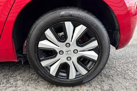 15 of 47 for HONDA JAZZ 1.5 i-MMD Hybrid SR 5dr eCVT