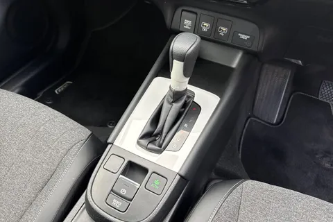 22 of 47 for HONDA JAZZ 1.5 i-MMD Hybrid SR 5dr eCVT