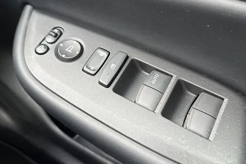 38 of 47 for HONDA JAZZ 1.5 i-MMD Hybrid SR 5dr eCVT